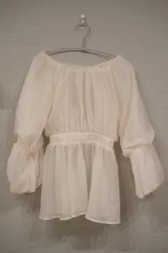 NATURAL BEAUTY BASICシアーギャザーぺプラムブラウス　S