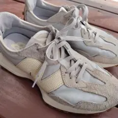 New Balance　ニューバランス（WS327BG）レザースニーカー