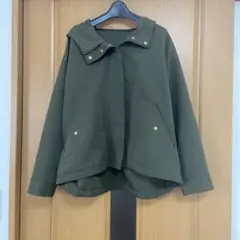 ジーユー　GU マウンテンパーカー　M カーキ