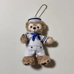 【ディズニー】ダッフィー 水平コスチューム ぬいぐるみバッジ