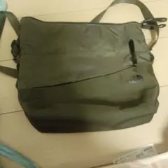 THE NORTH FACE　　ショルダーバッグ　鞄　ダークグレーメッセンジャー