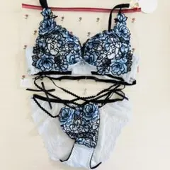 完売品　whip bunny ホイップバニー　水着 明日香キララちゃん Amazon.co.jp: 明日花キララちゃんプロデュース whip bunny