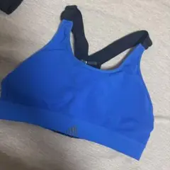 adidas スポーツタンクトップ　M