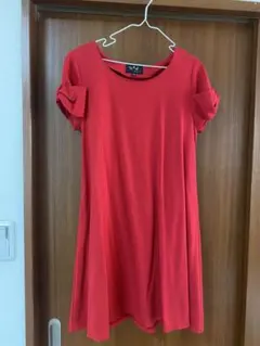 To b. by agnes b. レッド ワンピース 半袖のサムネイル