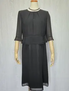 ● 東京SOIR　夏物ブラックワンピース※薄手シフォン※9号 美品 ●