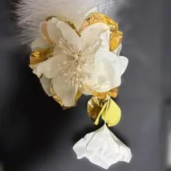 白い花柄髪飾り