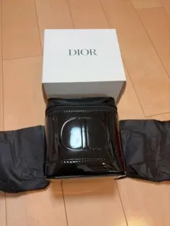 箱付き　Diorバニティポーチ ノベルティのサムネイル