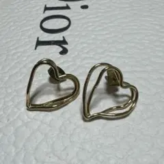 ハート型ゴールドトーンピアス