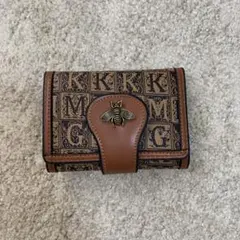 蜂モチーフ 三つ折り財布 ブラウン