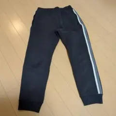 UNIQLOスウェットパンツブラック130cm