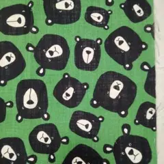クマ柄 綿プリント生地 102cm x 34cm