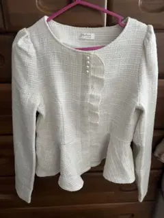 ホワイト ツイード風 ペプラムトップス　新品、未使用