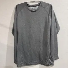 グレー　スポーツウェア　アクティブギア