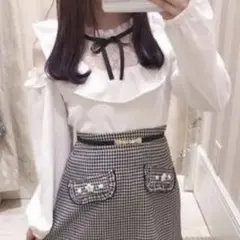 evelyn肩あきフリルリボン付きブラウス ホワイト