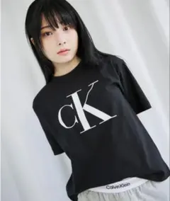 Calvin Klein Jeans ブラック Tシャツ