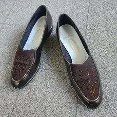 美品★銀座よしのや ホッソリーナ エナメルパンプス 22.5㎝ 茶 55