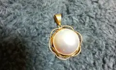 大きめマベパールのペンダントトップ