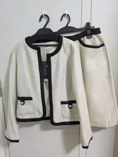 フォーマルスカートスーツ　サイズ13号 新品タグ付き