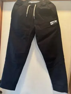 美品PUMA カジュアルパンツ 黒 150cm