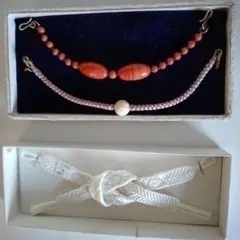 女性用羽織紐3点　珊瑚2点と白絹羽織紐