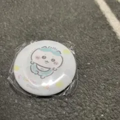 ちいかわベビー おねんね缶バッジ ハチワレ