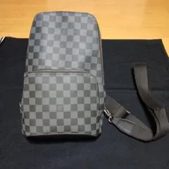 LOUIS VUITTON ダミエ グラフィット ショルダーバッグのサムネイル