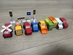 【美品】木製ミニカーセットと信号機