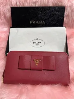 極美品✨PRADA サフィアーノレザー 2つ折り財布 ハート柄