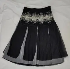 期間限定価格　オッズオン　刺繍　スパンコール付き　スカートのサムネイル