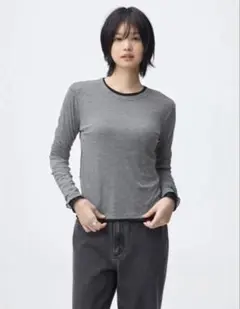 グレー　ソフトシアークルーネックT