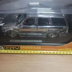 専用JadaToys DUBCITY CHEVY SUBURBAN 1:24 - メルカリ