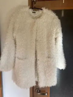 ホワイト◾️フワフワコート◾️150サイズ　ドーリーリボン