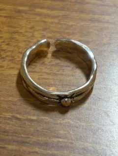 シルバー調オープンバンドリング　ヴィンテージリング