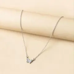 バタフライチャームネックレス蝶々モチーフ ネックレス シルバーカラー