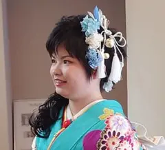 青色の和装髪飾り 花飾り付き　成人式　卒業式