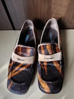 ローファー ハラコ 茶色と黒の模様