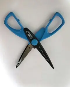 紙用ハサミ　ブルー