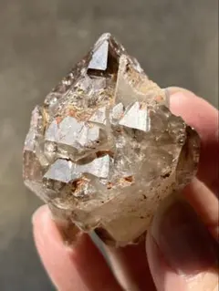 特別価格⭐︎最高峰の造形】スモーキーエレスチャル 原石 骸骨水晶