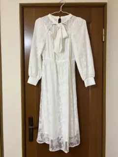 夢展望　ホワイト レース ワンピースのサムネイル