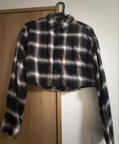 長袖シャツ クロップド丈GU 秋服　チェックシャツ