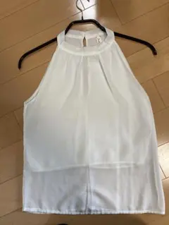 可愛い　ほぼ未使用　ノースリーブ　白　小さめ