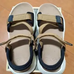 Teva スポーツサンダル ベージュ ブラック　イエナのサムネイル