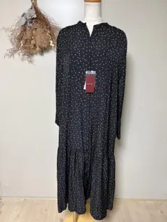 ★値下げ　URBAN RESEARCH　ギャザーティアードワンピース　黒　新品