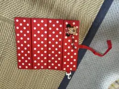 ミニー ポータブルクッション 折りたたみ座布団 ディズニーリゾート