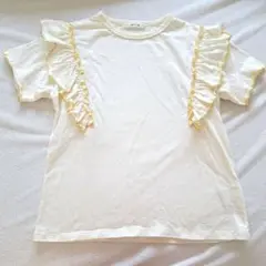 BAYFLOW フリル付きクリーム色Tシャツ 150cm
