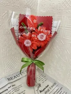1️⃣0️⃣7️⃣モールフラワー 枯れない花　可愛いブーケ　赤色　ブーケ