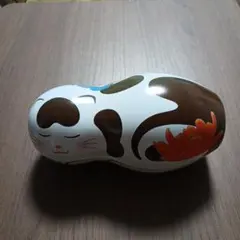 眠り猫の小物入れ