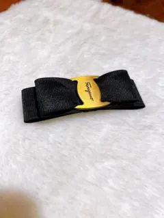 黒いリボンヘアアクセサリー