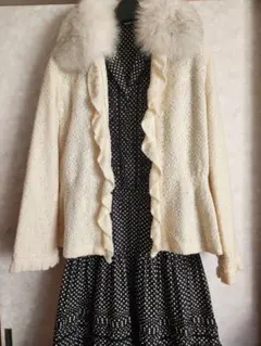 インゲボルグ　アイボリー フリル付きフォックスファー襟カーディガンジャケットF