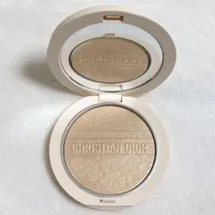 ディオール　ハイライト・チーク